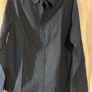 TREND‎ Living Button-Down Shirt